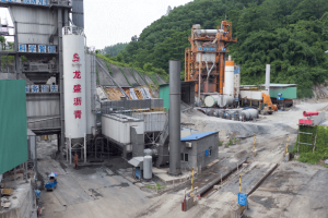 龙盛沥青是沥青混凝土生产厂家还是沥青路面施工公司？